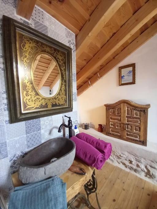 Casita Con Encanto Tranquilidad Villavieja Del Lozoya Wi-Fi En Sierra De Madrid Y A 50 Minutos De Capital Exterior foto